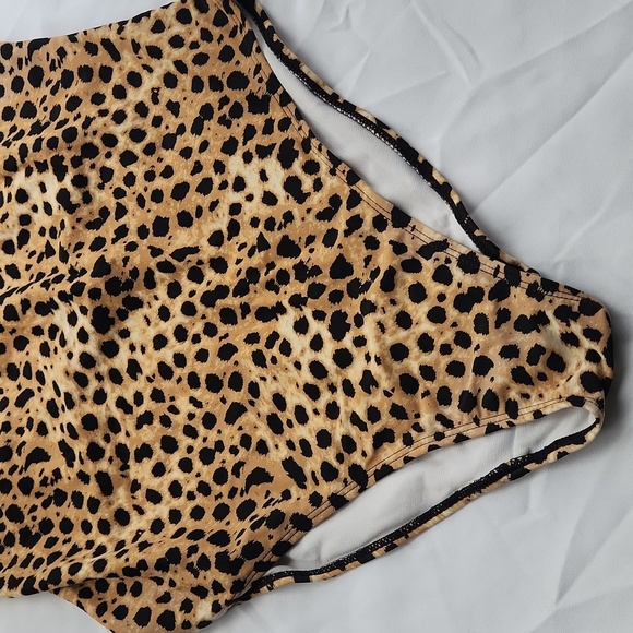Leopard Print  One Piece Swimsuit - Picture 3 of 5